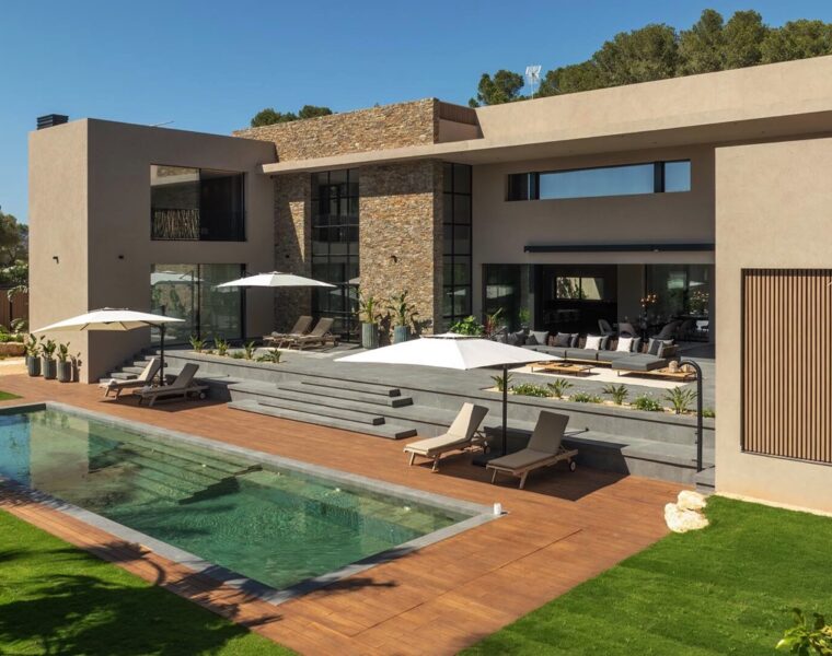 Villa for sale in Cala Vinyes