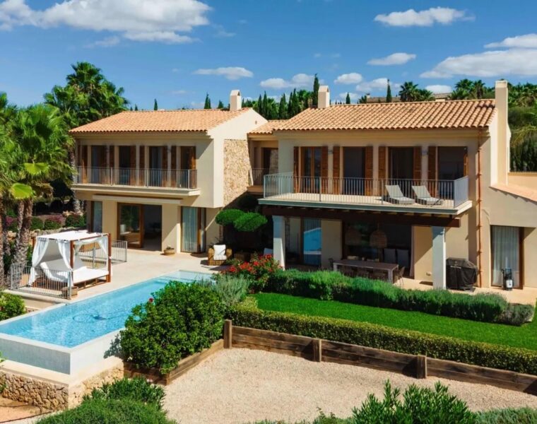 Villa for sale in Son Gual