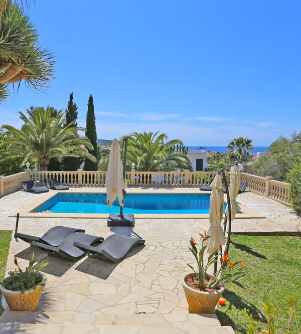 Villa for sale in Santa Ponsa