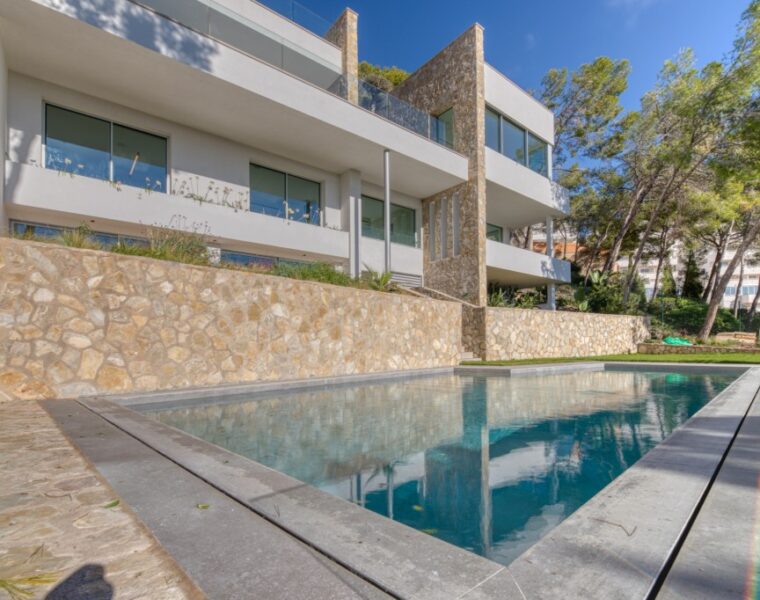 Villa for sale in Santa Ponsa
