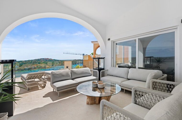 Villa for sale in Santa Ponsa